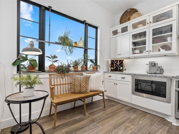 211 Honey Creek #6 CT, Austin TX 78738