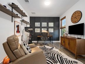 211 Honey Creek #6 CT, Austin TX 78738