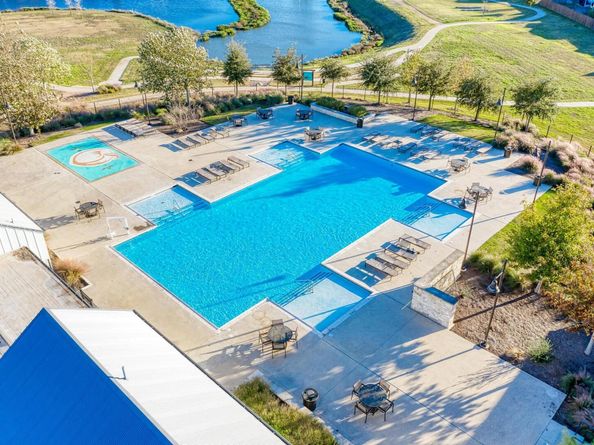 125 Wagon Spoke WAY, Liberty Hill TX 78642