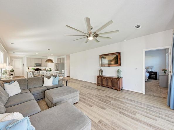 125 Wagon Spoke WAY, Liberty Hill TX 78642