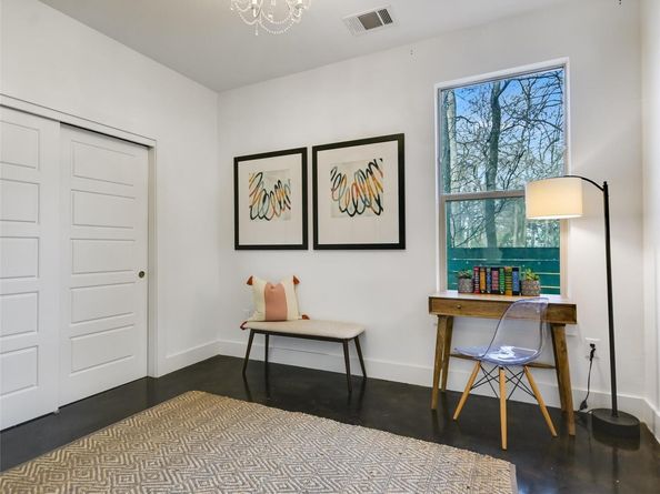 1302 Delano ST B, Austin TX 78721