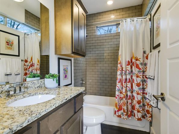 1302 Delano ST B, Austin TX 78721