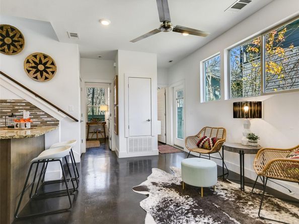 1302 Delano ST B, Austin TX 78721