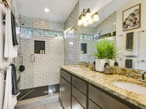 1302 Delano ST B, Austin TX 78721