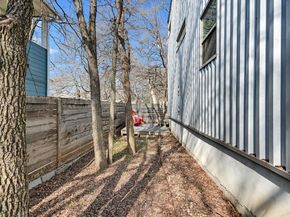 1302 Delano ST B, Austin TX 78721