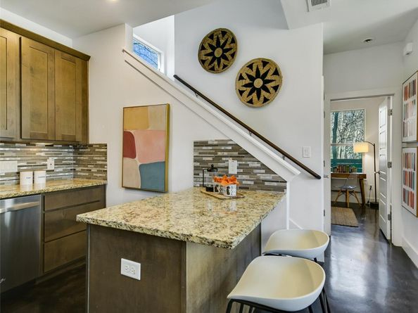 1302 Delano ST B, Austin TX 78721