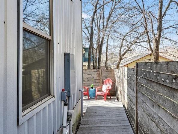 1302 Delano ST B, Austin TX 78721