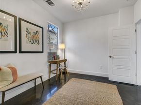 1302 Delano ST B, Austin TX 78721