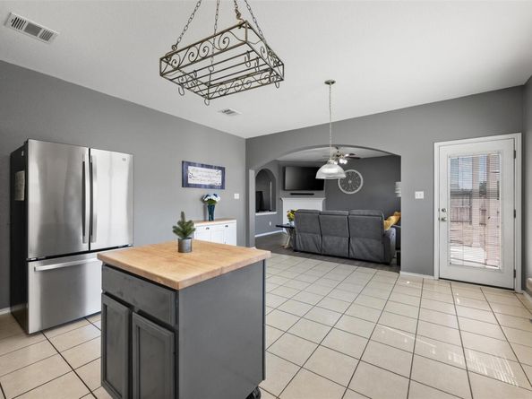 9401 Brandts Wood ST, Austin TX 78744