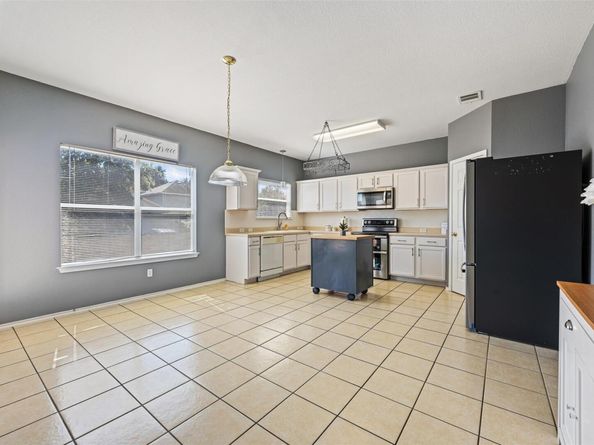 9401 Brandts Wood ST, Austin TX 78744