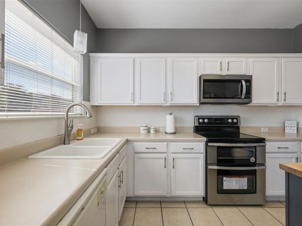 9401 Brandts Wood ST, Austin TX 78744
