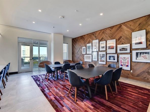 222 West Ave 1901, Austin TX 78701