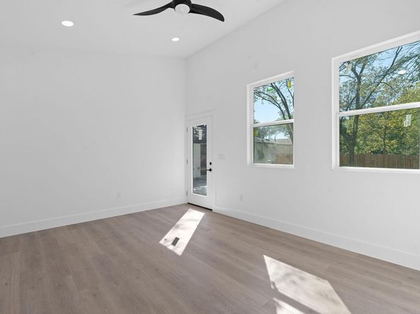 8414 Briarwood LN, Austin TX 78757