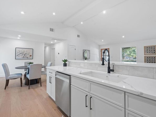 8414 Briarwood LN, Austin TX 78757