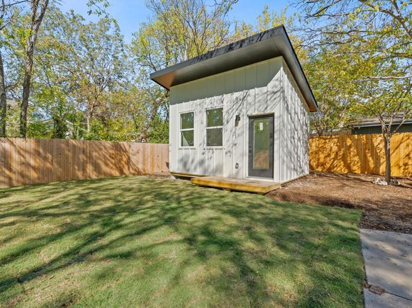 8414 Briarwood LN, Austin TX 78757