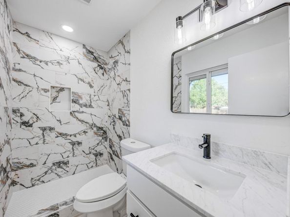 5228 Basswood LN, Austin TX 78723