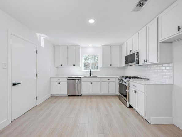 5228 Basswood LN, Austin TX 78723