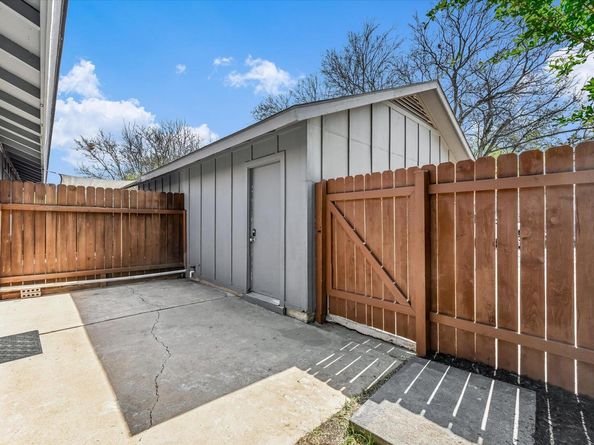 317 W William Cannon DR Unit A and B, Austin TX 78745