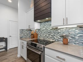 9905 Dalliance LN, Manor TX 78653