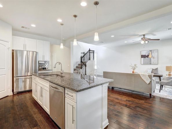 10600 Tramonto DR 9, Austin TX 78748