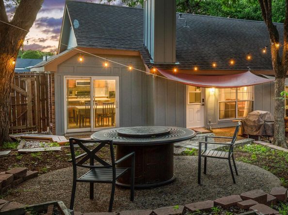 3015 Sunridge DR, Austin TX 78741