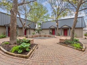 2500 Steck Ave 22, Austin TX 78757