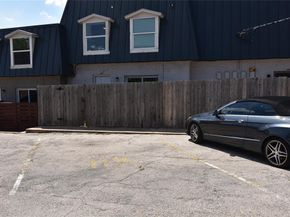 300 E Croslin ST 114, Austin TX 78752
