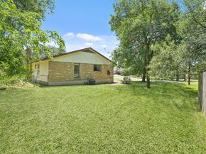 132 Spanish Oak DR, Georgetown TX 78628
