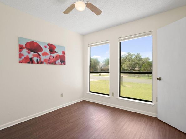 132 Spanish Oak DR, Georgetown TX 78628
