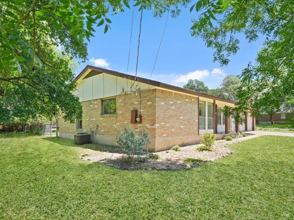 132 Spanish Oak DR, Georgetown TX 78628