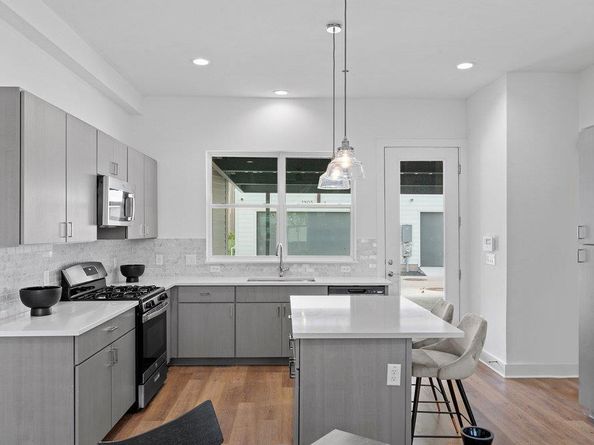 2805 McCurdy ST 12, Austin TX 78723
