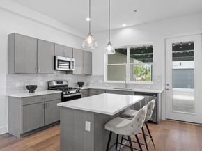 2805 McCurdy ST 12, Austin TX 78723