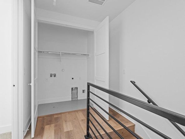 2805 McCurdy ST 12, Austin TX 78723
