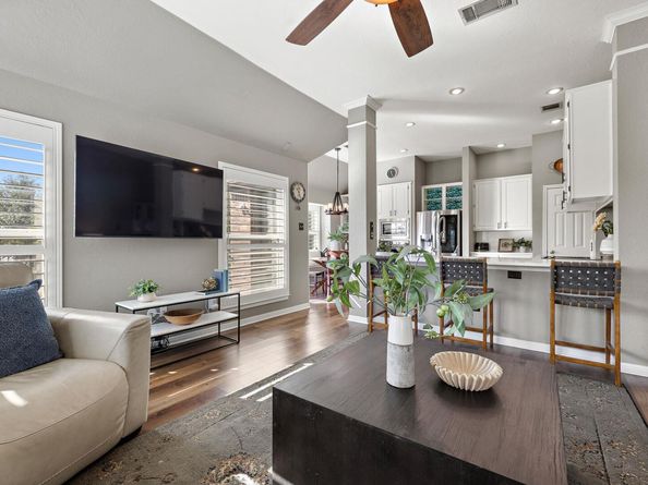 11503 Kempwood DR, Austin TX 78750