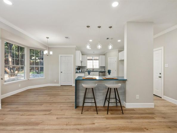 126 Copperleaf RD, Lakeway TX 78734