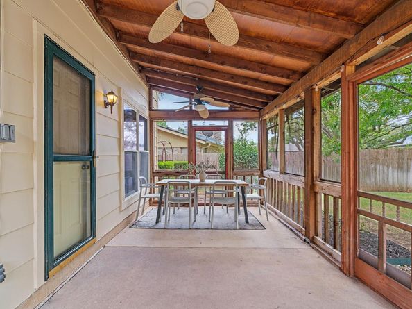 105 Tallwood DR, Georgetown TX 78628