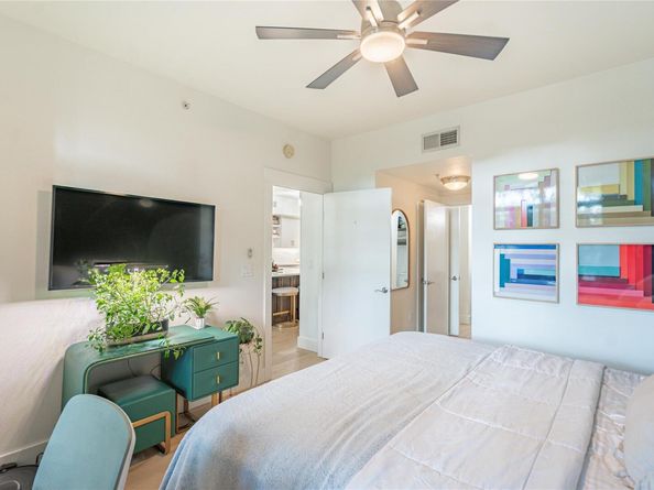 54 Rainey ST 314, Austin TX 78701