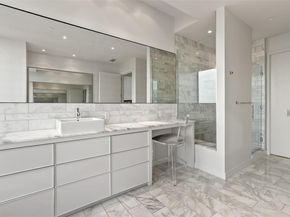 210 Lavaca ST 2505, Austin TX 78701