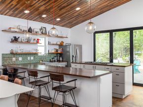 1109 Angelina ST, Austin TX 78702