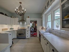 1903 S Austin Ave, Georgetown TX 78626