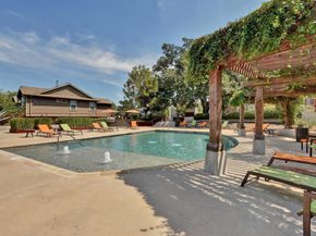 1901 Warely LN 292C, Austin TX 78741