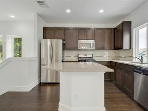 1901 Warely LN 292C, Austin TX 78741