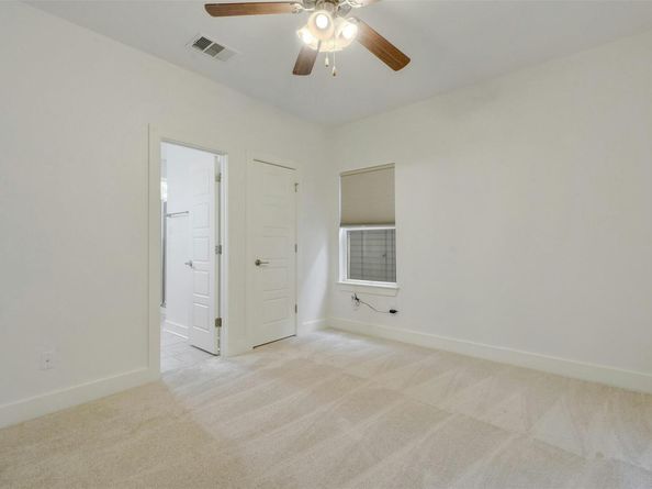 1901 Warely LN 292C, Austin TX 78741