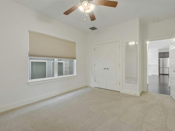 1901 Warely LN 292C, Austin TX 78741