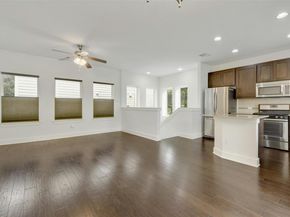 1901 Warely LN 292C, Austin TX 78741