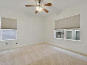 1901 Warely LN 292C, Austin TX 78741