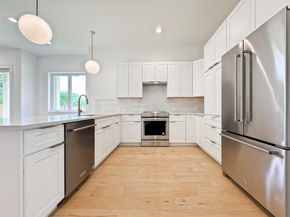3614 Abbate CIR B, Austin TX 78721
