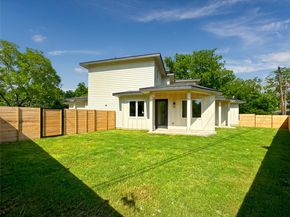 3614 Abbate CIR B, Austin TX 78721