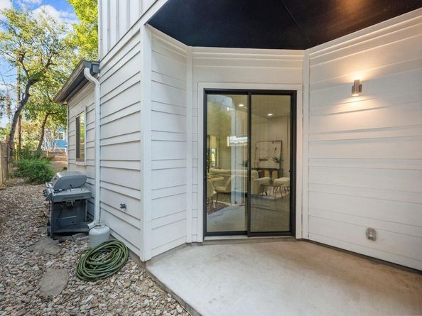 1118 Algarita Ave 1, Austin TX 78704