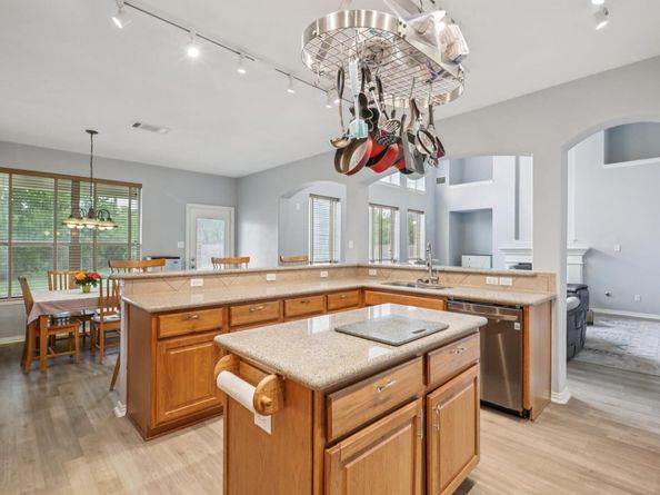 2010 Starr PASS, Leander TX 78641